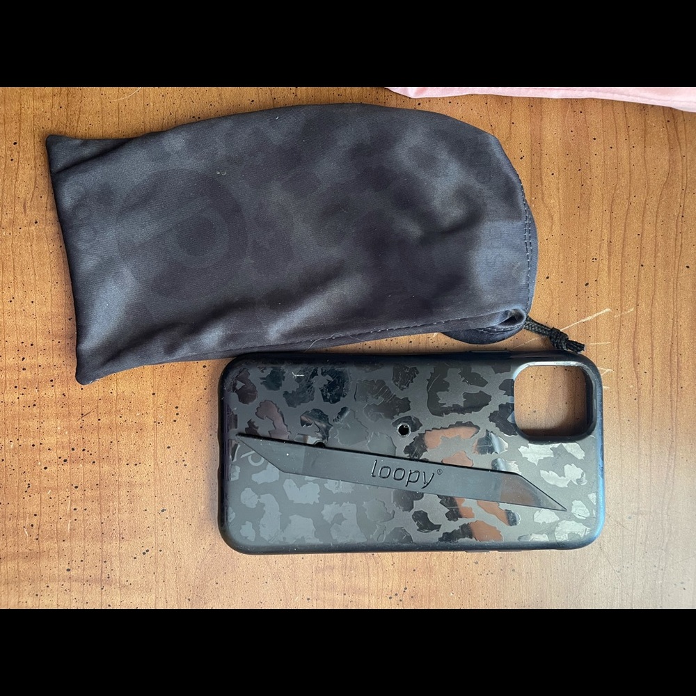 Loopy phone case